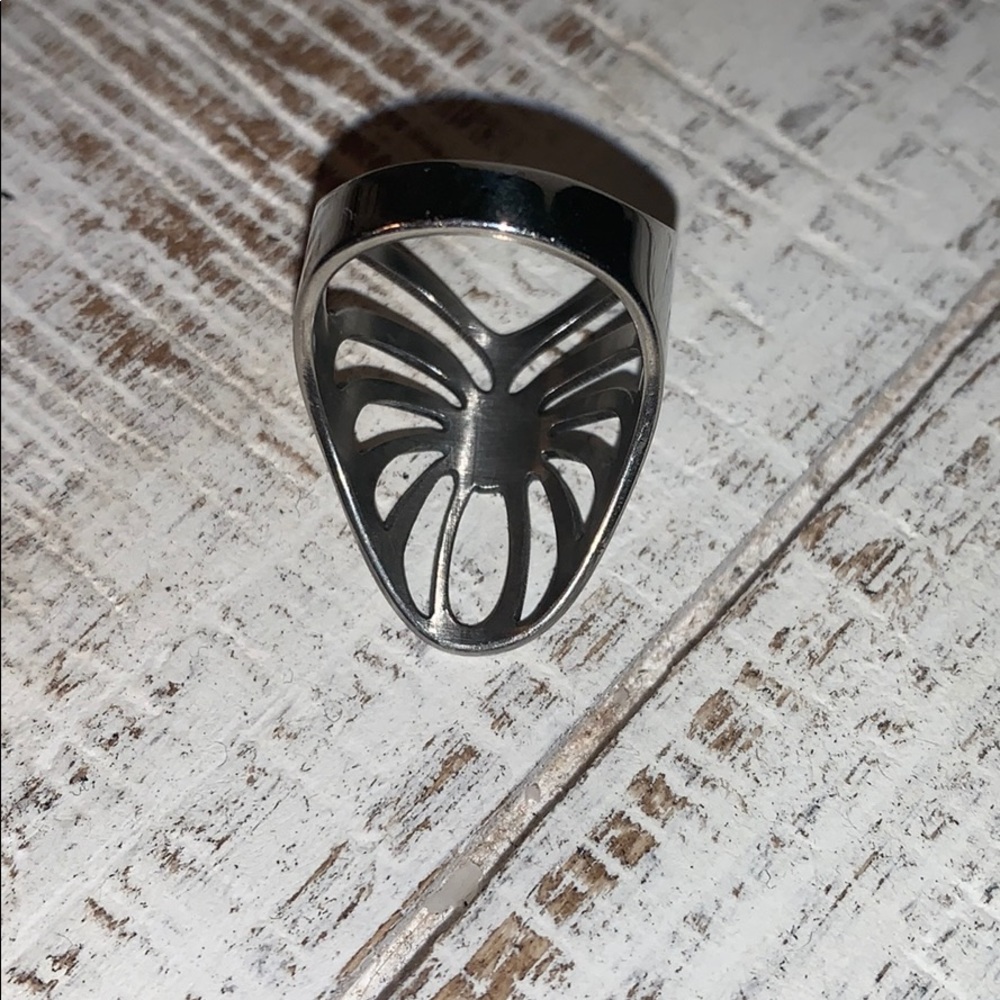 ring - Picture 2 of 2